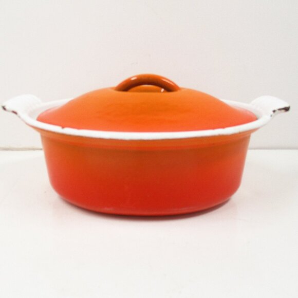 Small Vintage Le Creuset No.18 Cast Iron Casserole Pot Dish Oval Orange Made in - Picture 1 of 9